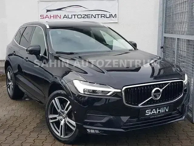 Gebraucht Volvo XC60 Momentum 250 PS (183 kW) 2018 Schwarz SUV