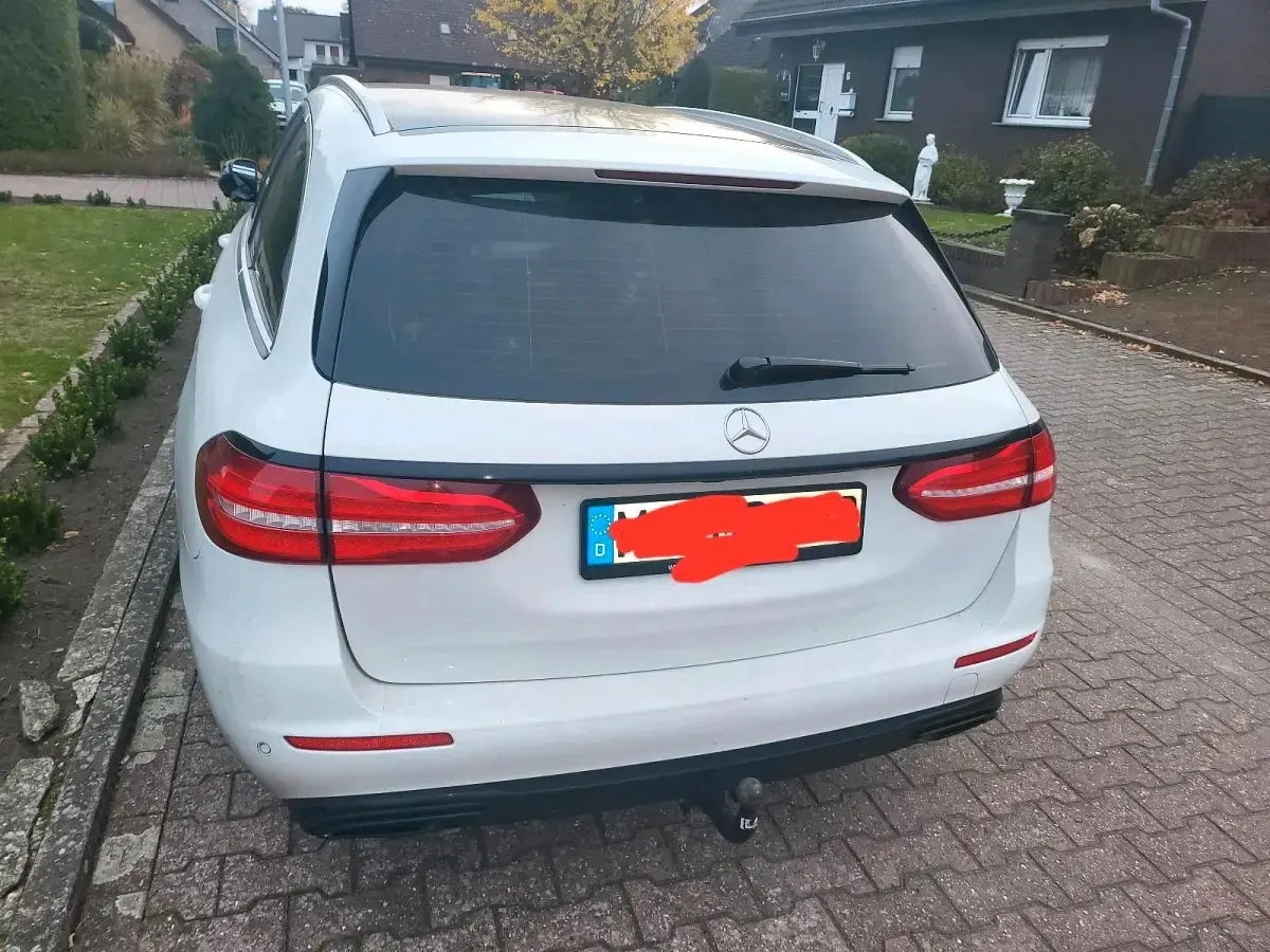 Gebraucht Mercedes E350 258 PS (189 kW) 2017 Weiß Kombi