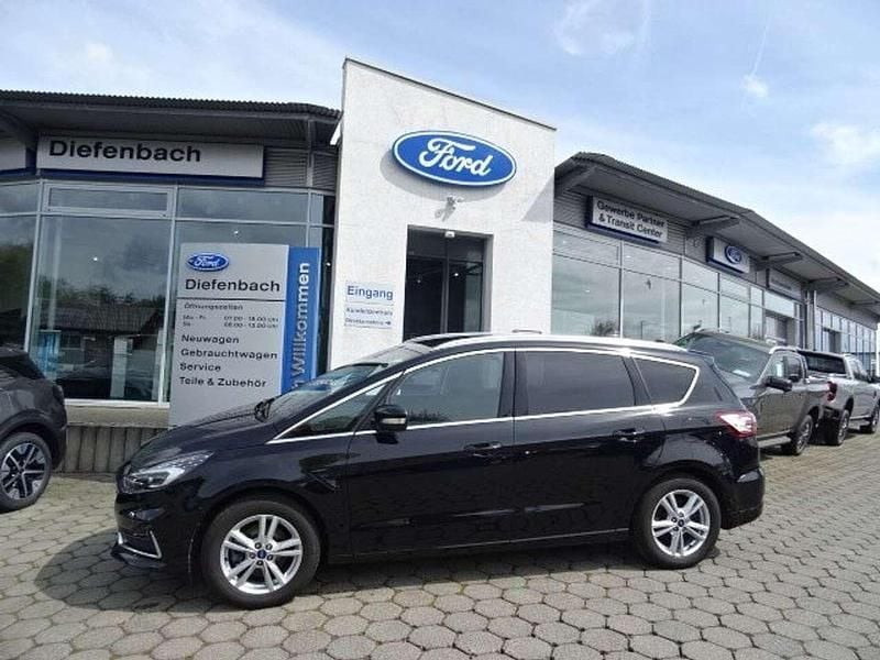 Gebraucht Ford S-MAX Titanium 190 PS (139 kW) 2022 Obsidianschwarz metallic Van / Kleinbus