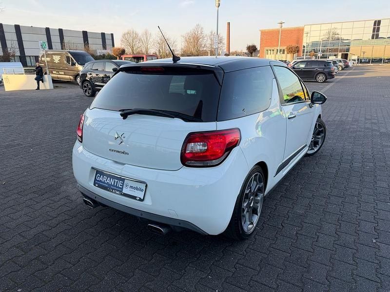 Gebraucht Citroën DS3 So Chic 120 PS (88 kW) 2014 Weiß Kleinwagen