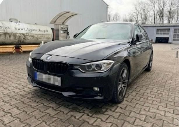 Gebraucht BMW 328 Basis 245 PS (180 kW) 2012 Schwarz Limousine