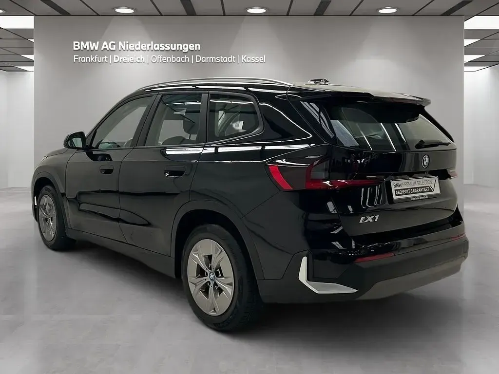 Gebraucht BMW iX1 Performance 200 kW (272 PS) 2023 Schwarz SUV