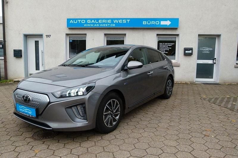 Grau Gebraucht 2020 Hyundai Ioniq Style Kleinwagen | 13.790 € (Fairer Preis) - Bild 1/4