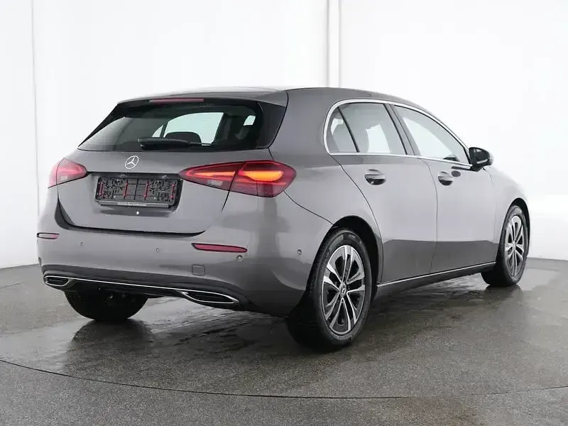 Gebraucht Mercedes A180 Progressive 136 PS (100 kW) 2025 Andere Limousine