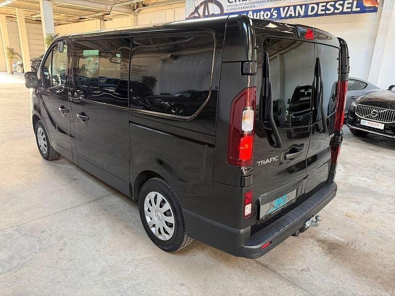 Gebraucht Renault Trafic 120 PS (88 kW) 2021 Schwarz Van / Kleinbus