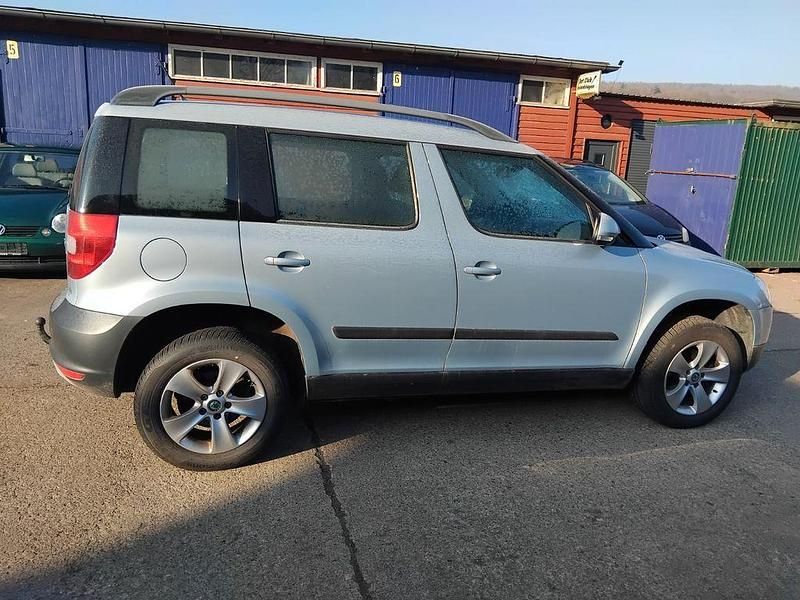 Gebraucht Skoda Yeti Ambition 140 PS (102 kW) 2011 Blau SUV