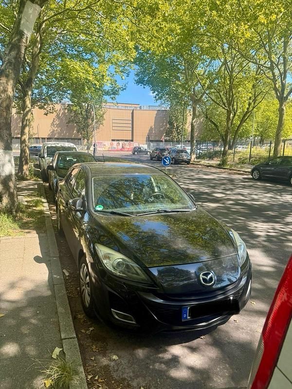 Schwarz Gebraucht 2011 Mazda 3 Limousine | 7.400 € (Fairer Preis) - Bild 1/2