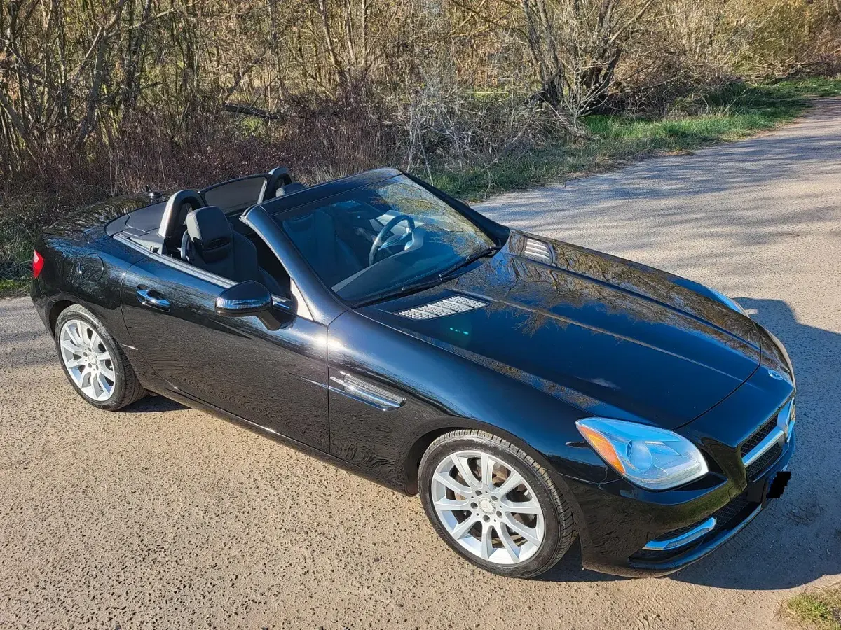 Gebraucht Mercedes SLK300 245 PS (180 kW) 2016 Schwarz Cabrio