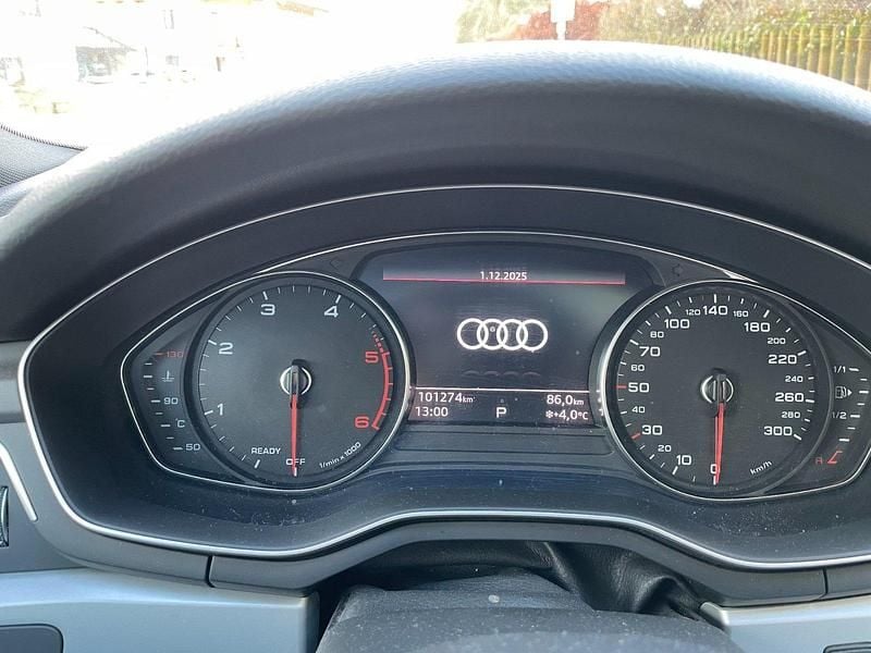 Gebraucht Audi A4 Advanced 231 PS (169 kW) 2020 Rot Limousine