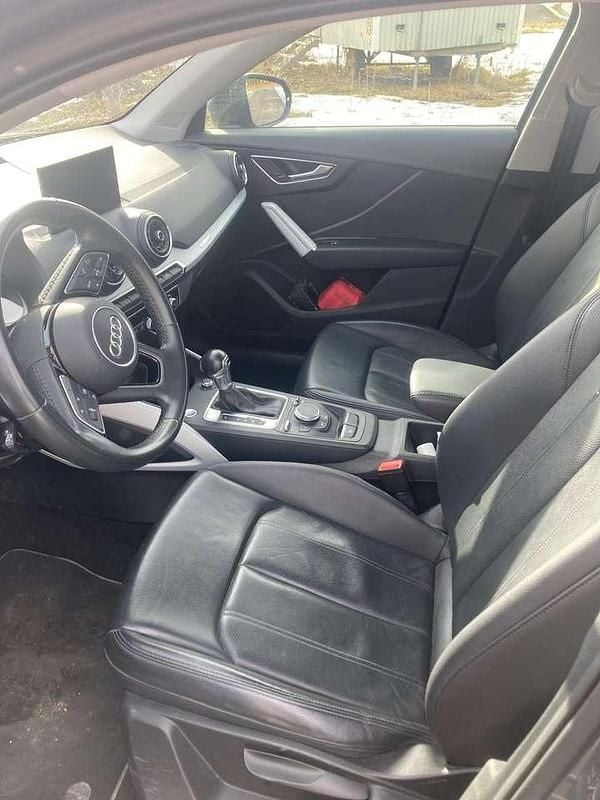 Gebraucht Audi Q2 Design 150 PS (110 kW) 2018 Grau SUV