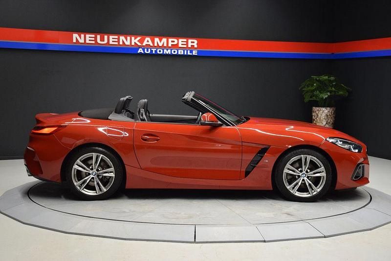 Gebraucht BMW Z4 Sport Line 197 PS (144 kW) 2023 Rot Cabrio