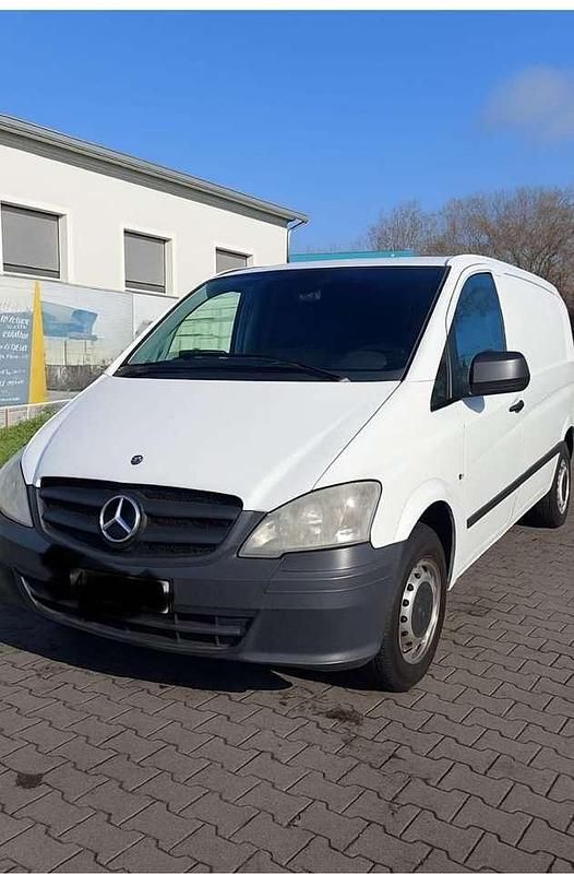 Weiß Gebraucht 2005 Mercedes Vito Van / Kleinbus | 4.500 € (Superpreis) - Bild 1/4