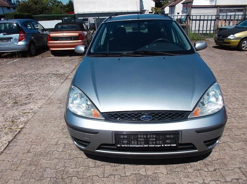 Gebraucht Ford Focus 100 PS (73 kW) 2003 Grau Kombi