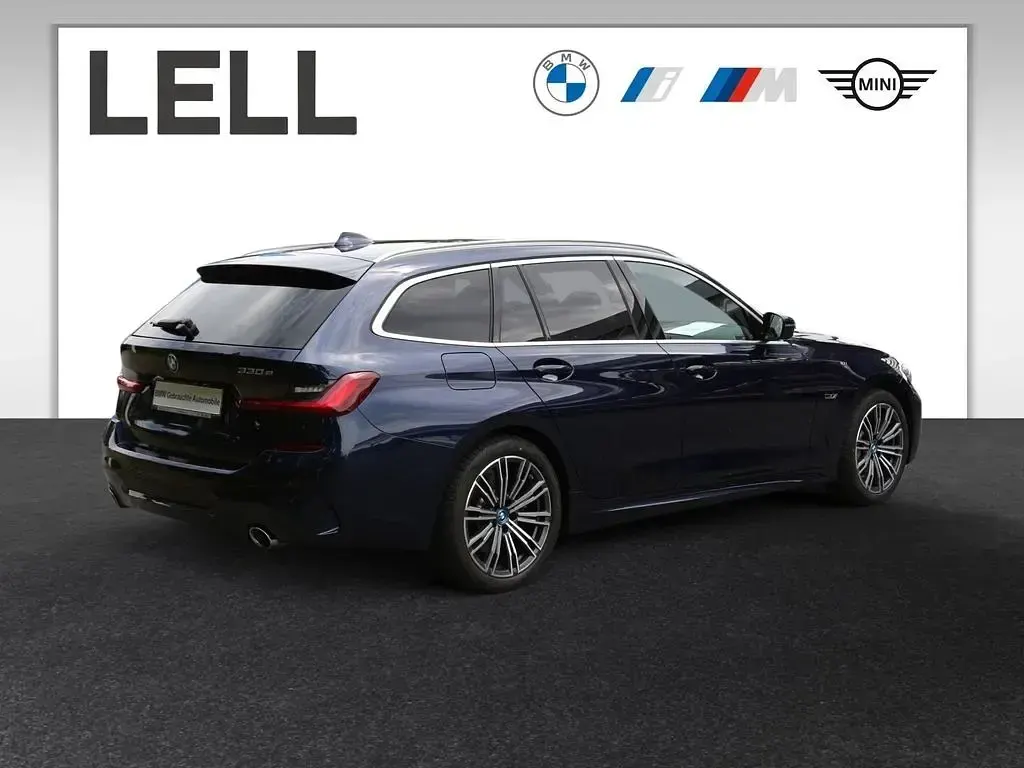 Gebraucht BMW 330e M Sport 292 PS (214 kW) 2022 Blau Kombi