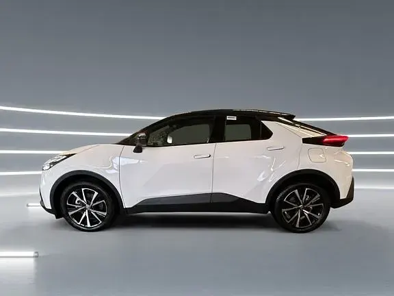Gebraucht Toyota C-HR 223 PS (164 kW) 2025 Super white / black SUV