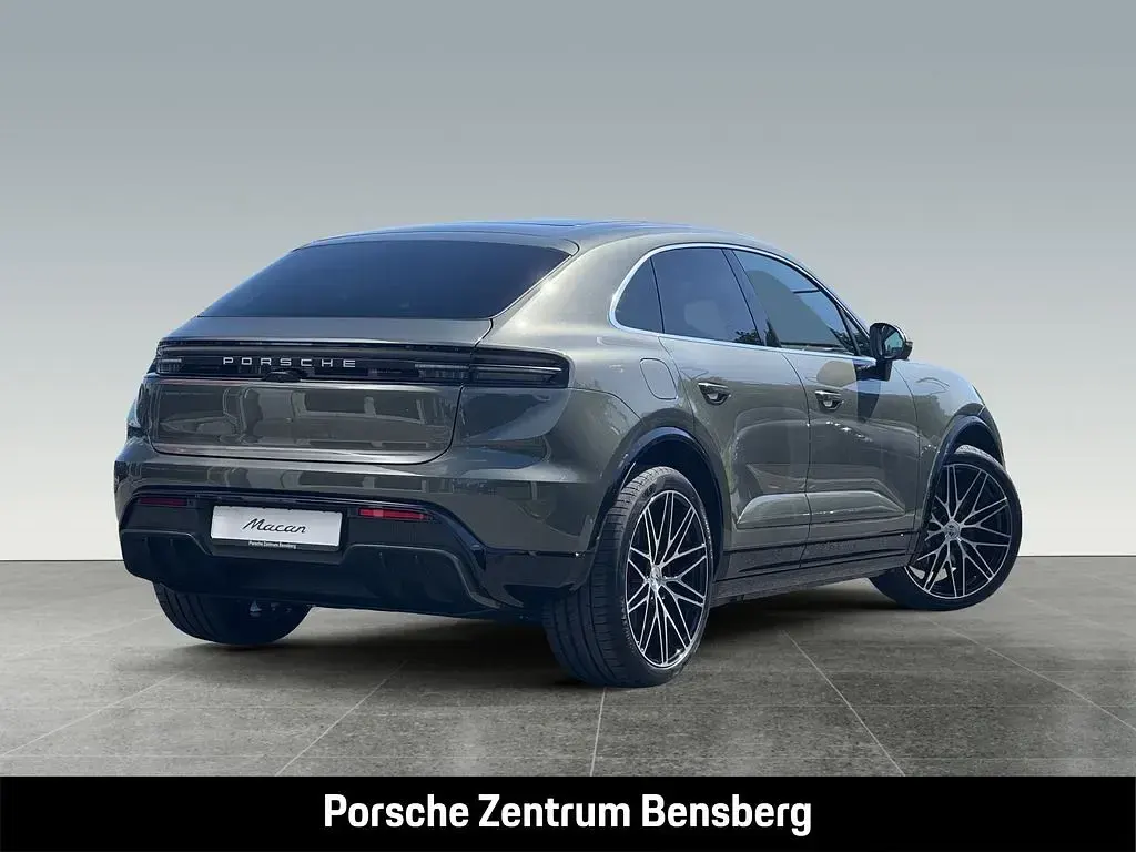 Nuova Porsche Macan 330 kW (449 CV) 2026 Verde SUV
