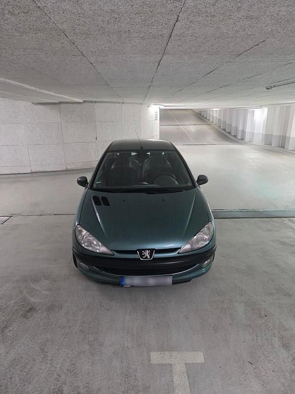 Gebraucht Peugeot 206 75 PS (55 kW) 1999 Kleinwagen
