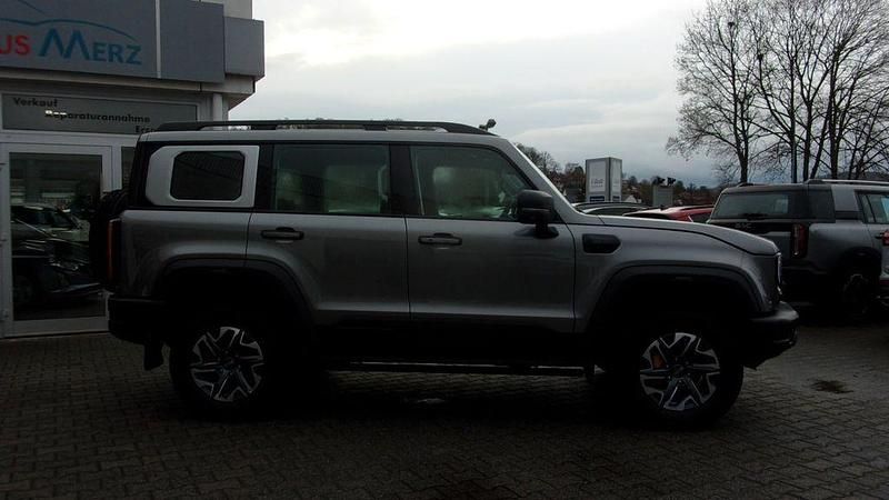 Nouvelle Baic BJ40 234 ch (172 kW) 2026 Gris SUV
