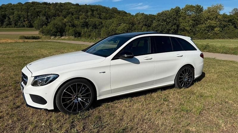 Weiß Gebraucht 2017 Mercedes C43 AMG AMG Kombi | 32.000 € (Etwas zu teuer) - Bild 1/4