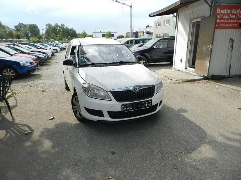 Blau Gebraucht 2013 Skoda Roomster Kombi | 1.700 € (Superpreis) - Bild 1/4
