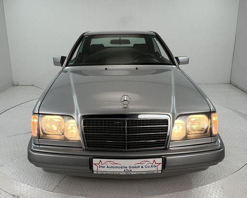 Gebraucht Mercedes E320 220 PS (161 kW) 1994 Silber Coupé
