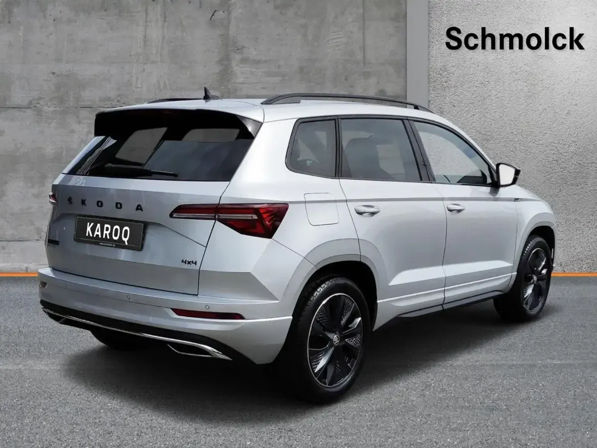 Gebraucht Skoda Karoq SportLine 151 PS (111 kW) 2023 Silber SUV