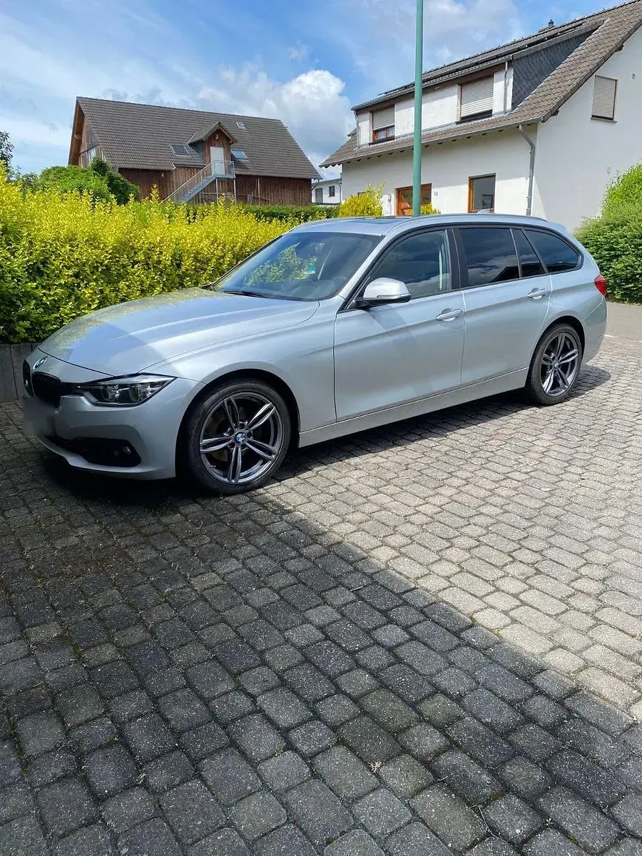 Gebraucht BMW 320 Advantage 190 PS (139 kW) 2016 Silber Kombi