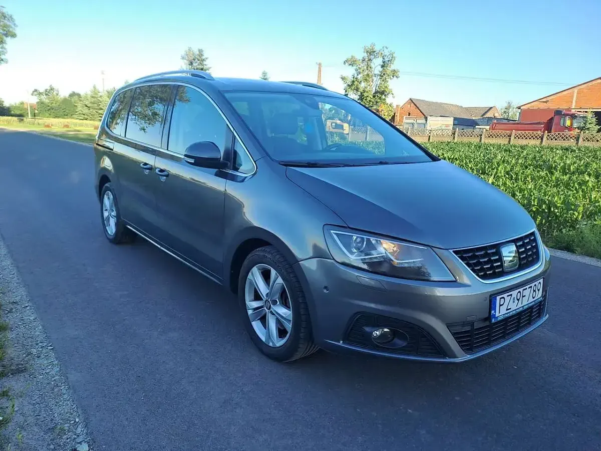 Gebraucht Seat Alhambra 177 PS (130 kW) 2019 Grau Van / Kleinbus