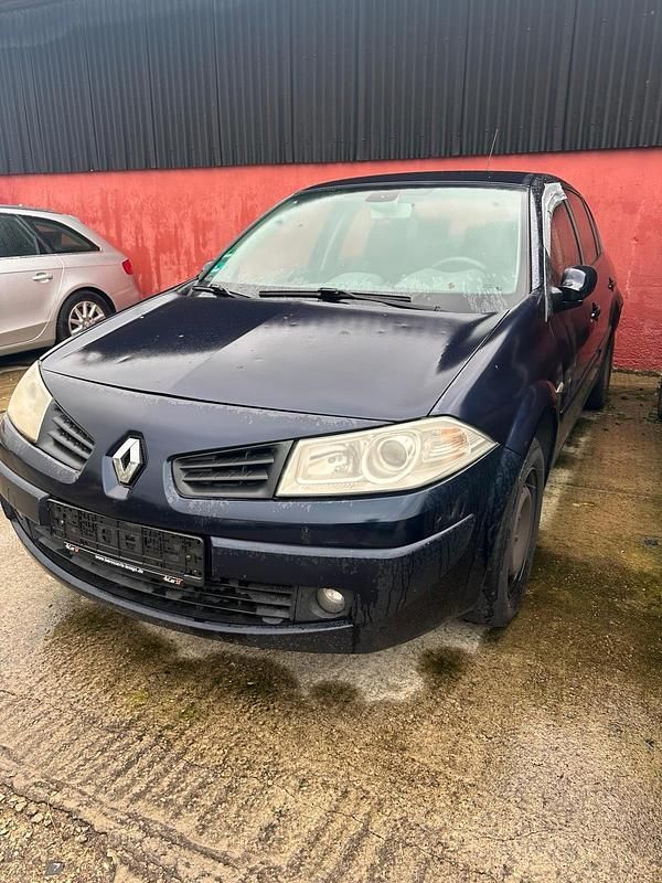Gebraucht 2006 Renault Mégane II Limousine | 1.150 € - Bild 1/4