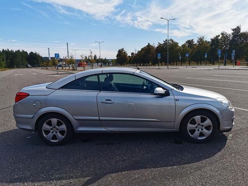 Gebraucht Opel Astra Cabriolet 140 PS (102 kW) 2008 Silber Cabrio