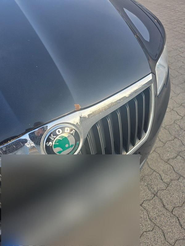 Gebraucht Skoda Superb 125 PS (91 kW) 2009 Schwarz Limousine