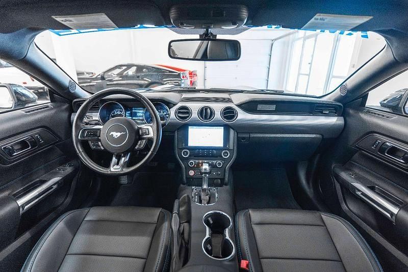 Second-hand Ford Mustang 317 CP (233 kW) 2017 Albastru Coupe