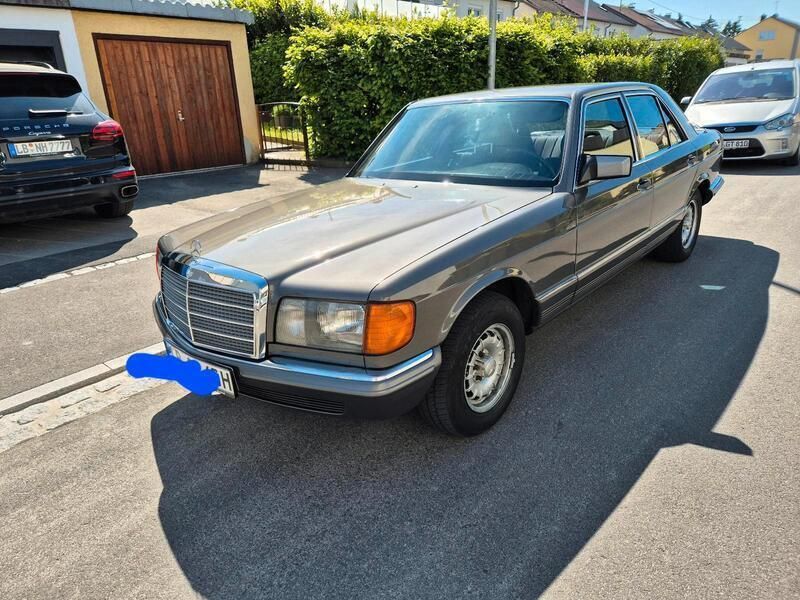Grau Gebraucht 1980 Mercedes 500 SE Limousine | 14.900 € - Bild 1/4