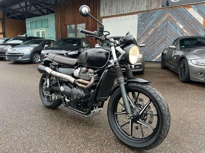 Gebraucht Triumph Moss 132 PS (97 kW) 2019 Schwarz