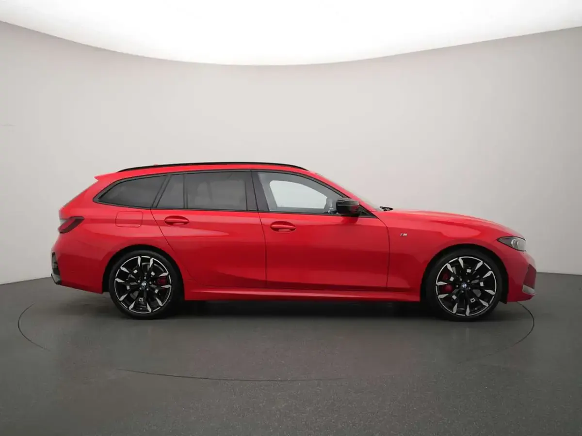 Käytetty BMW 340 374 HP (275 kW) 2024 Punainen Farmari
