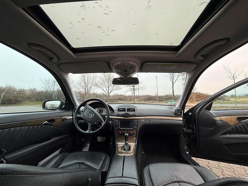 Gebraucht Mercedes E320 224 PS (164 kW) 2006 Schwarz Limousine