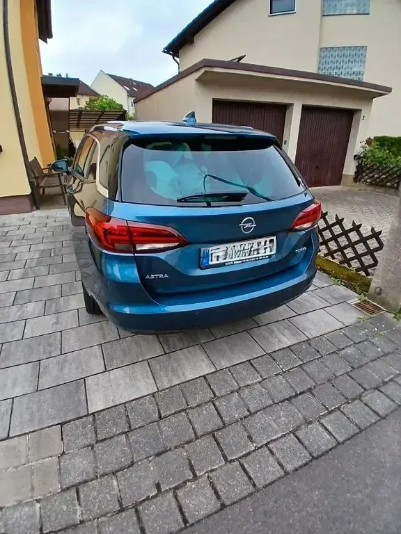 Gebraucht Opel Astra Dynamic 125 PS (91 kW) 2017 Blau Kombi