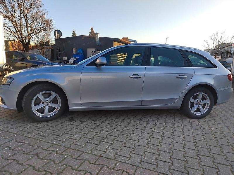 Silber Gebraucht 2008 Audi A4 Ambiente Kombi | 7.000 € (Teuer) - Bild 1/4