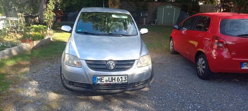 Silber Gebraucht 2008 VW Fox Kleinwagen | 2.100 € (Fairer Preis) - Bild 1/4