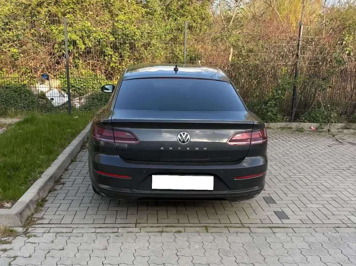 Usata VW Arteon 150 CV (110 kW) 2019 Nero Utilitaria
