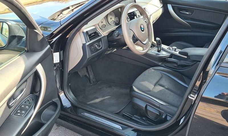 Gebraucht BMW 318 Comfort Edition 143 PS (105 kW) 2012 Schwarz Limousine