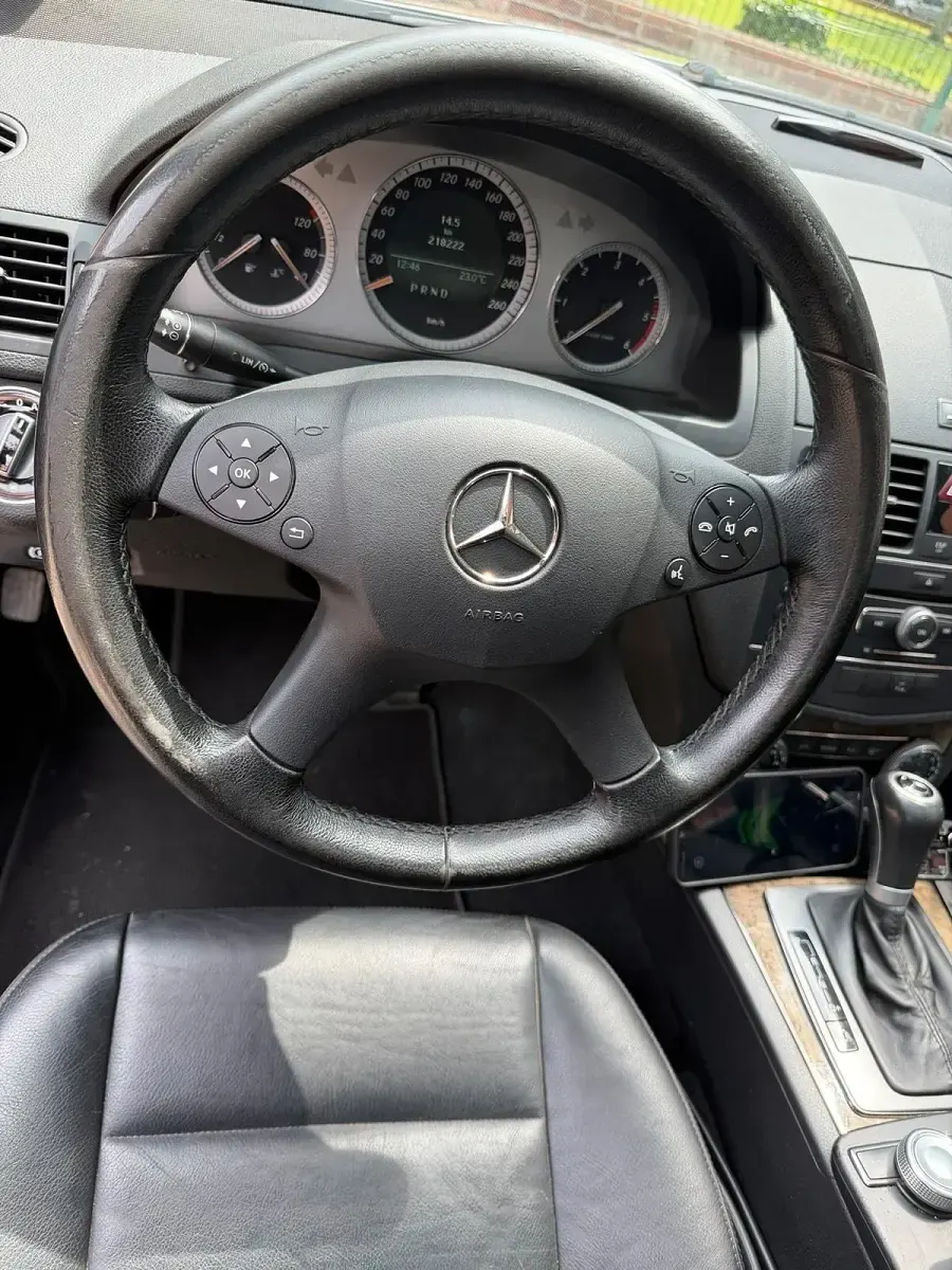 Gebraucht Mercedes C320 224 PS (164 kW) 2008 Grau Kombi