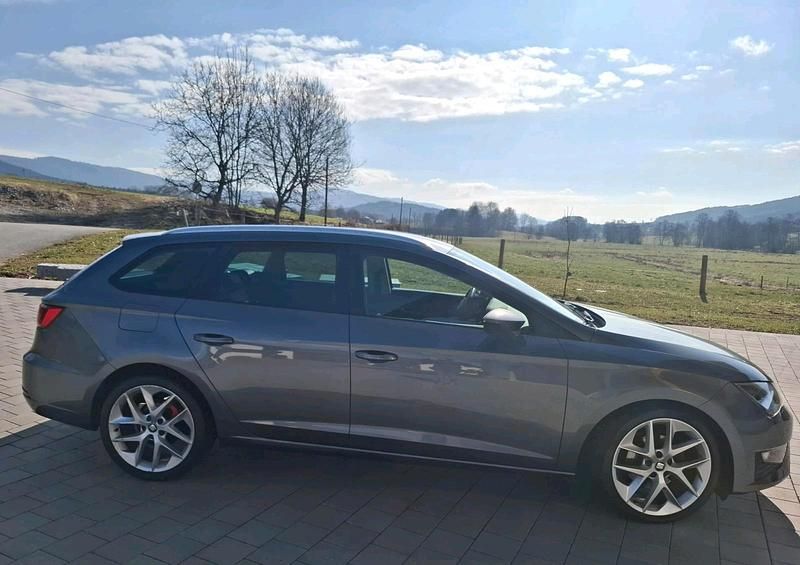 Gebraucht Seat Leon FR 150 PS (110 kW) 2016 Grau Kombi
