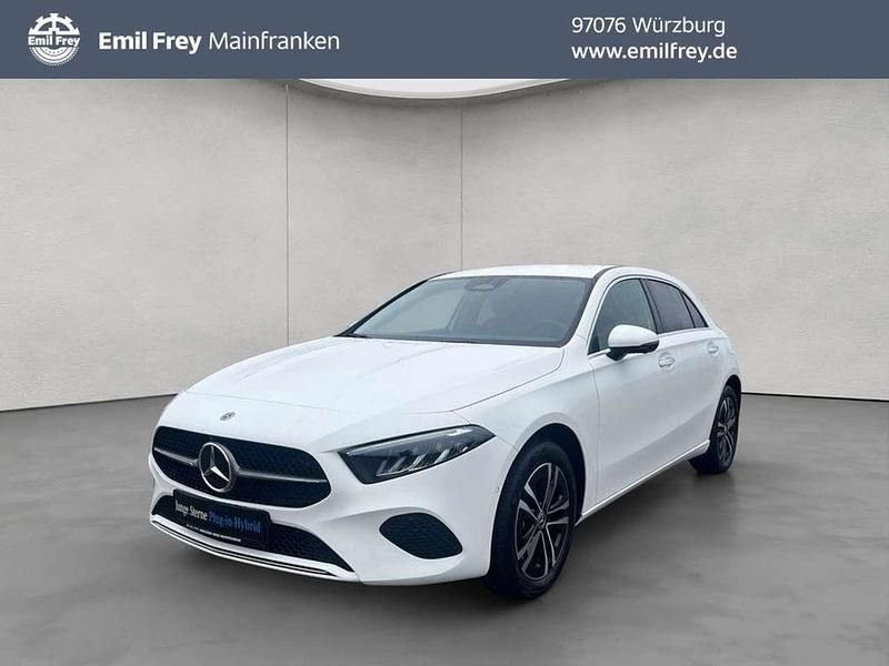 Weiß Gebraucht 2024 Mercedes A250 Progressive Limousine | 32.250 € (Fairer Preis) - Bild 1/4