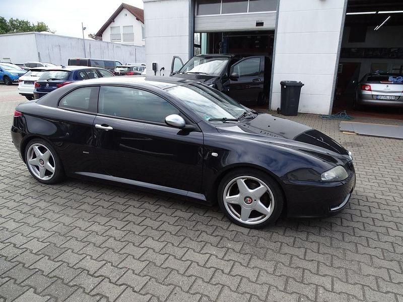 Gebraucht Alfa Romeo GT Progression 166 PS (122 kW) 2007 Schwarz Coupé