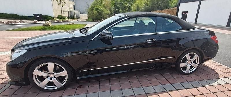Schwarz Gebraucht 2013 Mercedes E220 Elegance Cabrio | 15.900 € (Guter Preis) - Bild 1/4