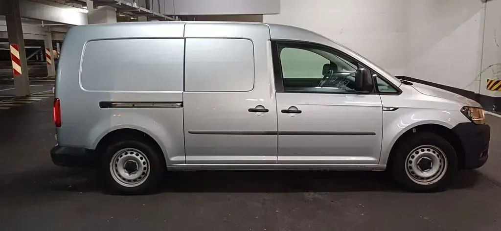 Second-hand VW Caddy 102 CP (75 kW) 2019 Argintiu Monovolum