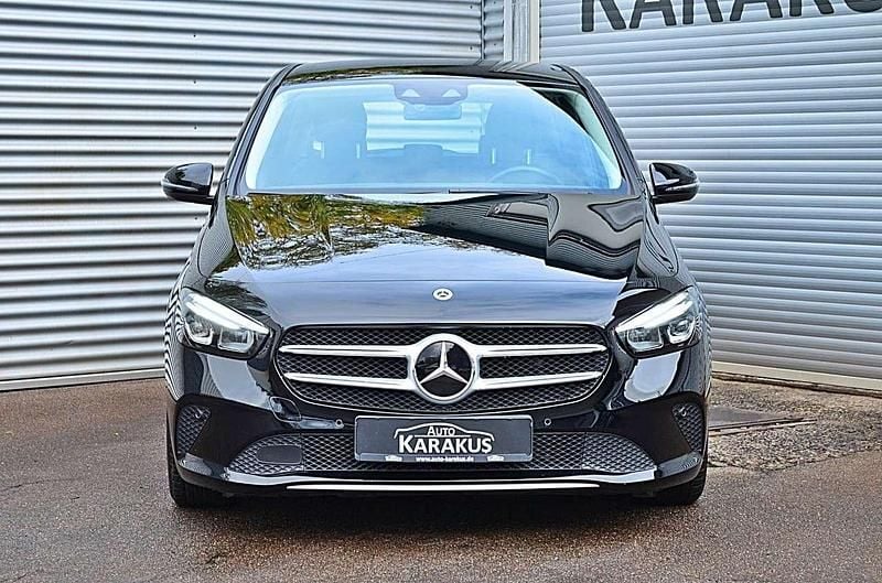 Gebraucht Mercedes B200 150 PS (110 kW) 2022 Nachtschwarz Van / Kleinbus
