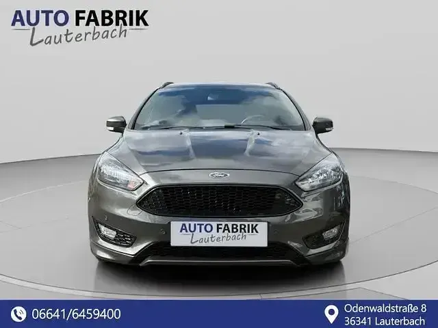 Używany Ford Focus ST-Line 140 KM (102 kW) 2018 Szary Kombi