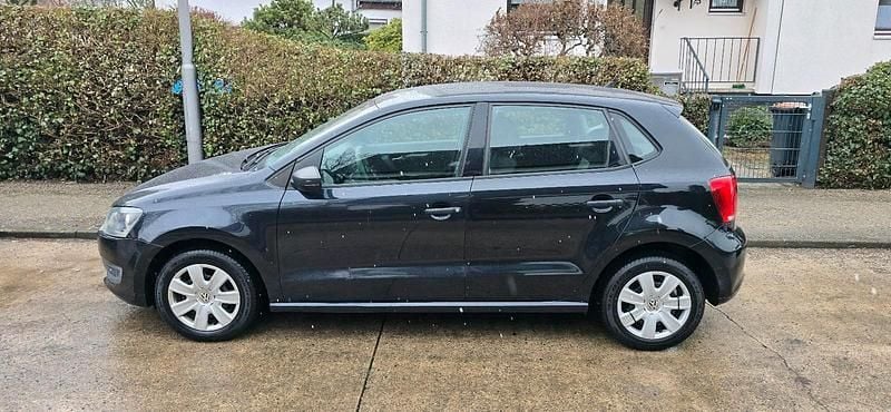 Gebraucht VW Polo 75 PS (55 kW) 2010 Schwarz Kleinwagen